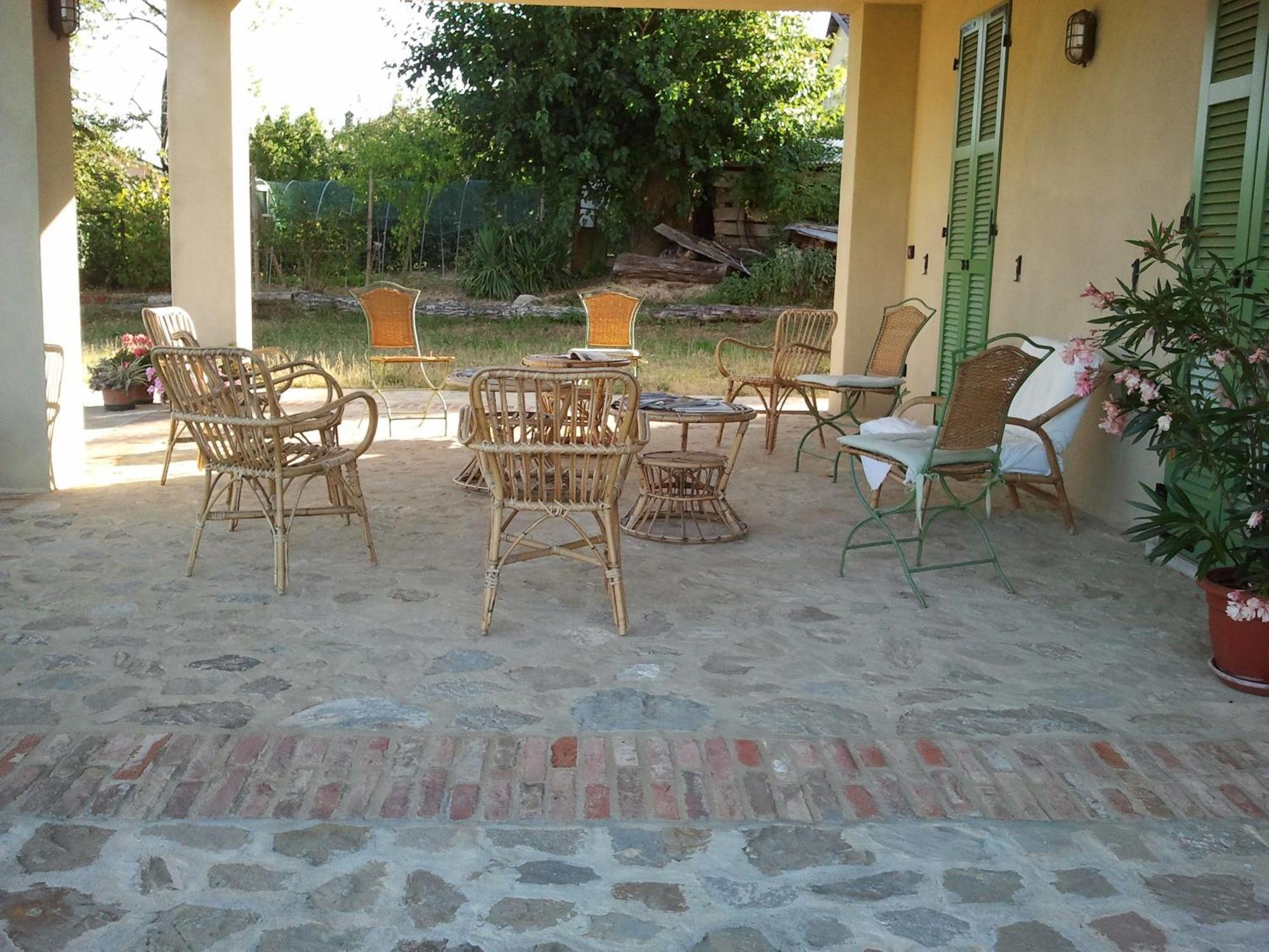 Locanda San Lorenzo Roddino Bagian luar foto