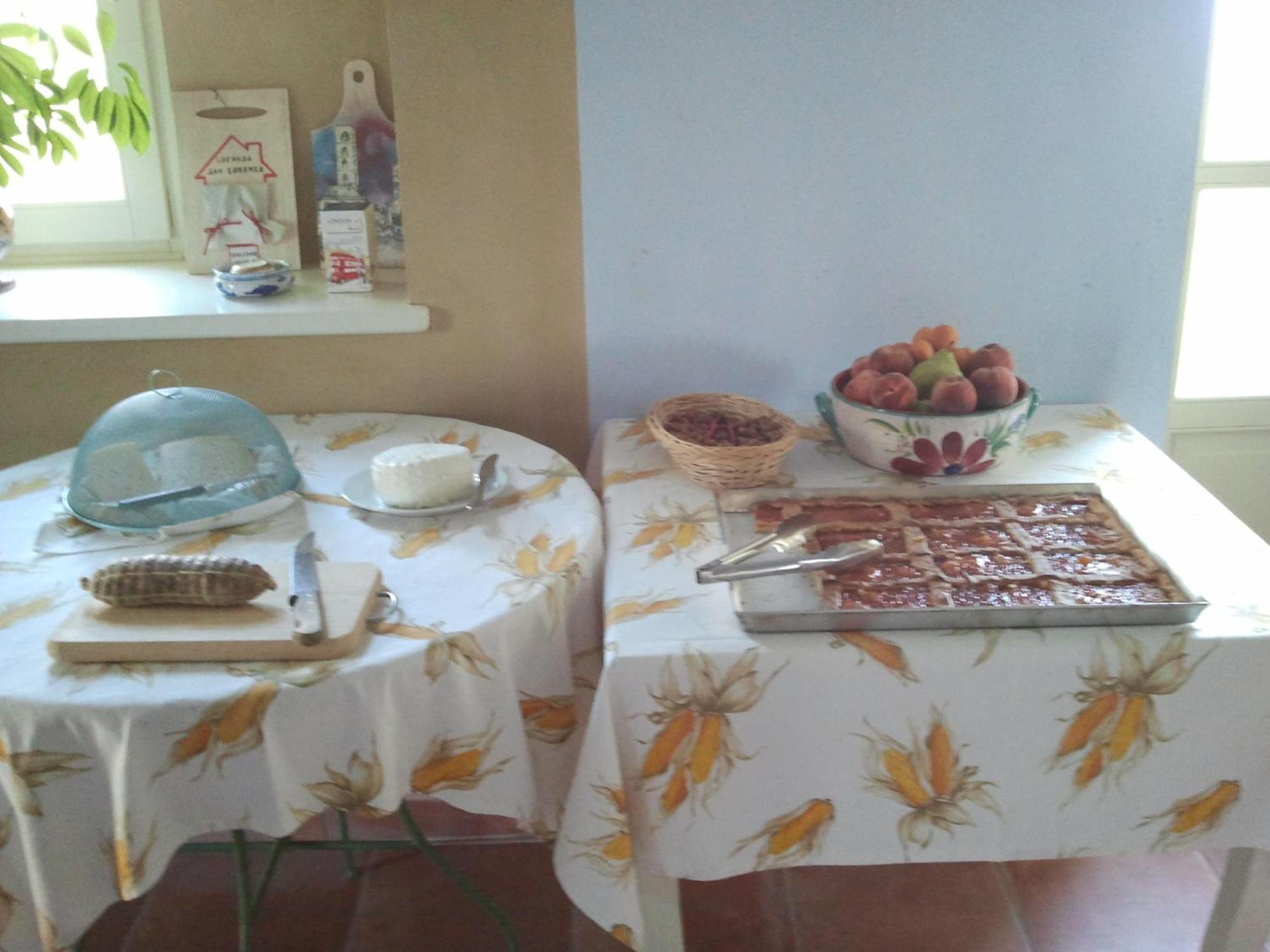 Locanda San Lorenzo Roddino Bagian luar foto