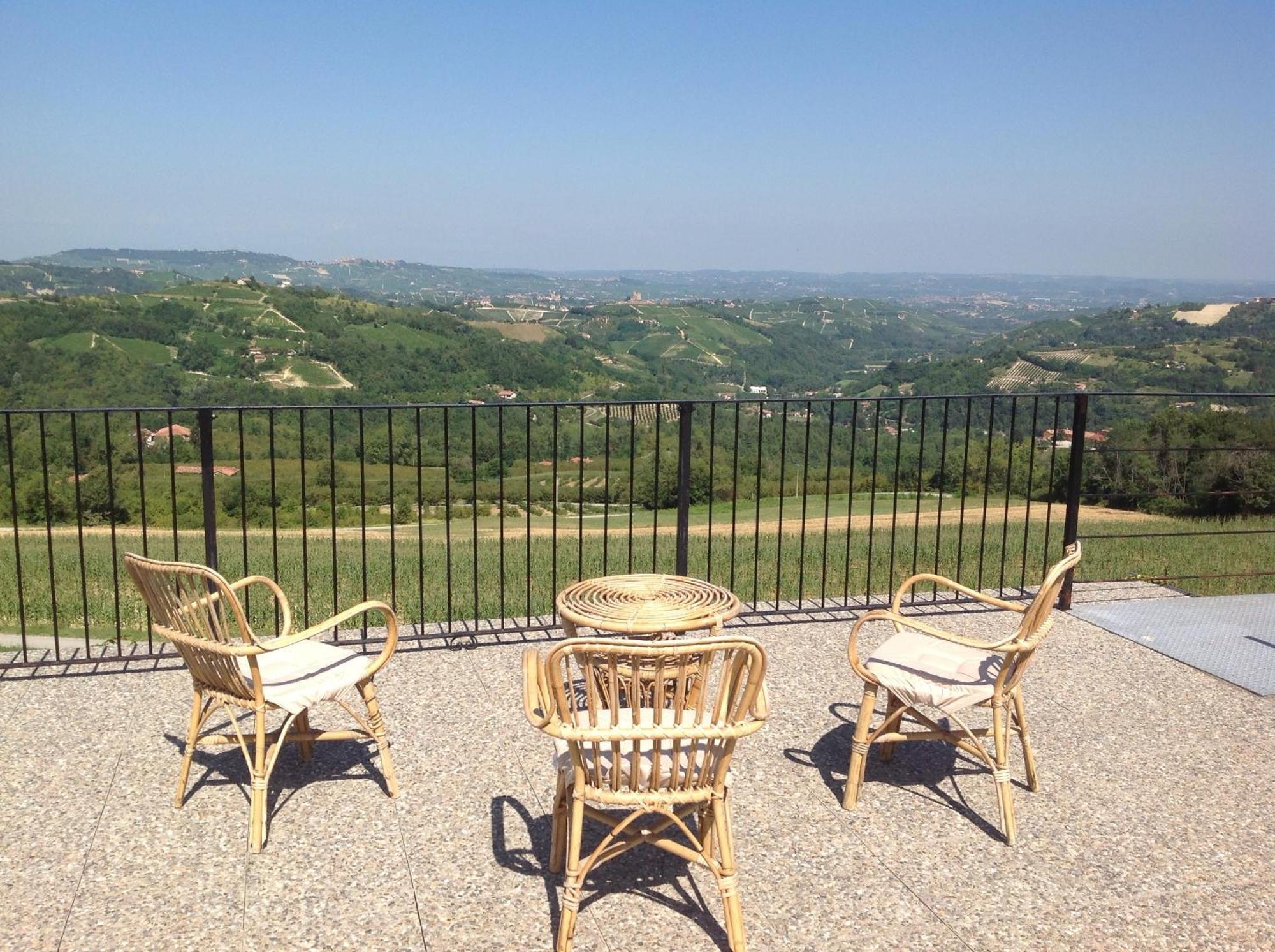 Locanda San Lorenzo Roddino Ruang foto