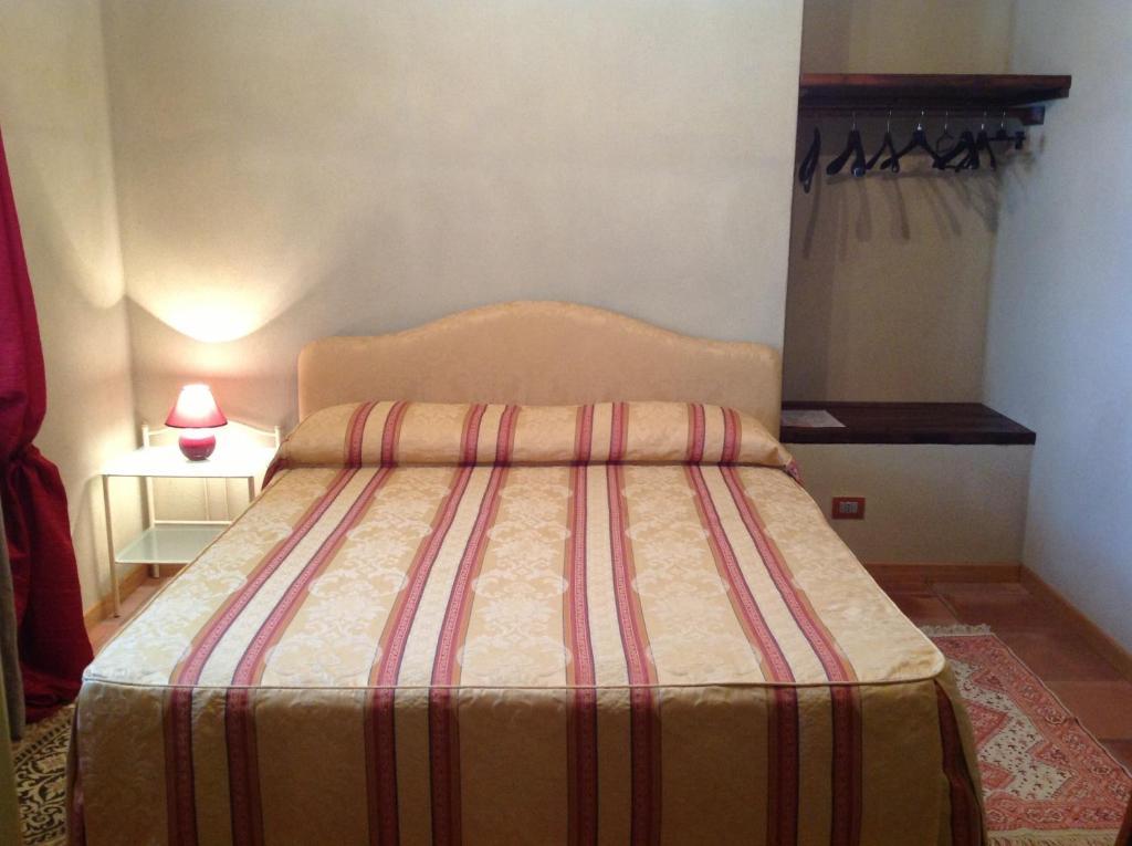 Locanda San Lorenzo Roddino Ruang foto